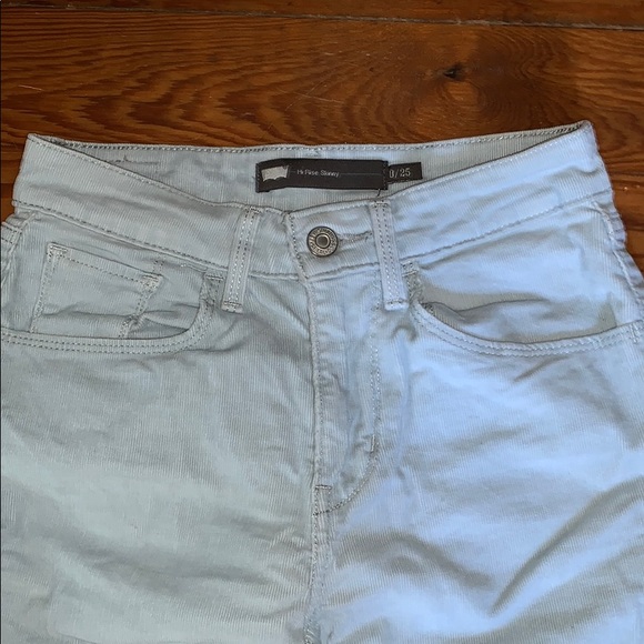 Levi’s High Rise Light Blue - Picture 4 of 5